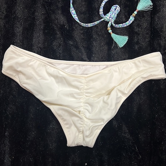 Blue Crisscross Push-up Victoria’s Secret Bikini Set - Picture 4 of 9